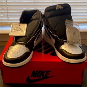 Women’s Jordan 1 OG Silver Toe